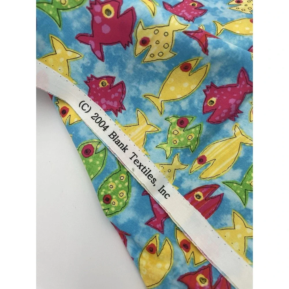 ⚜️Lot of 2 Half Yds Whimsical Fish‎ Cotton Quilt Craft Fabrics 1 yd Total